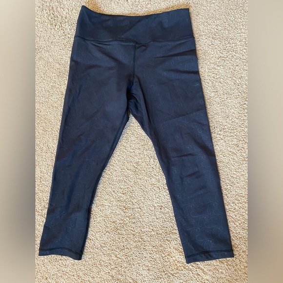 ZYIA Active Black Paisley Light N Tight High Rise Crop Leggings - Picture 2 of 6